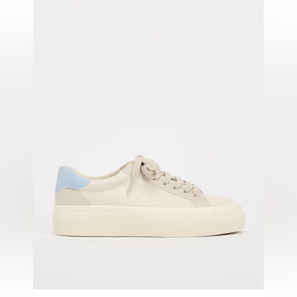 Zara women’s lace up sneaker